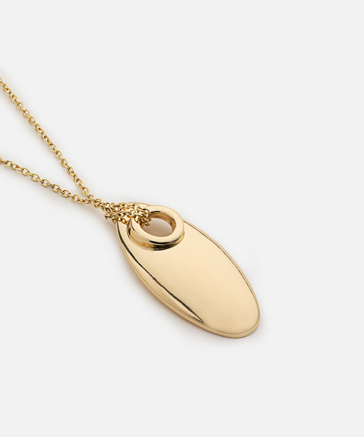 Necklace with metal pendant