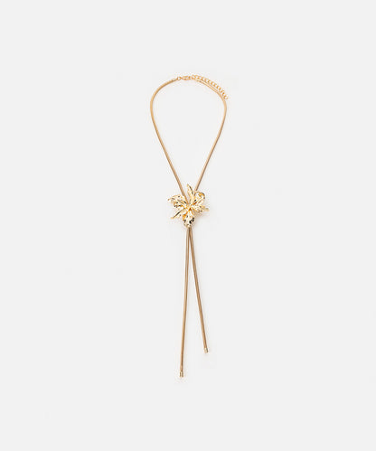 Long necklace with flowers