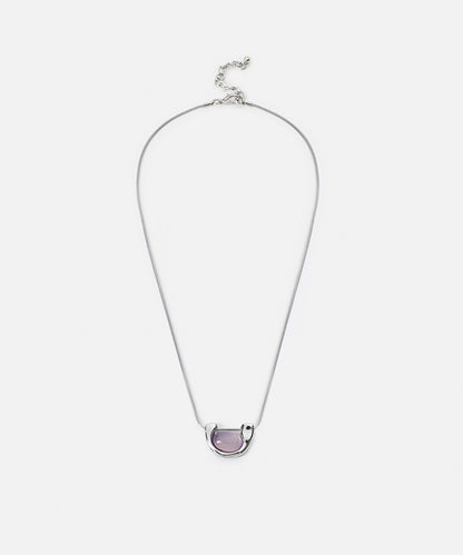 Metal necklace with contrasting resin 