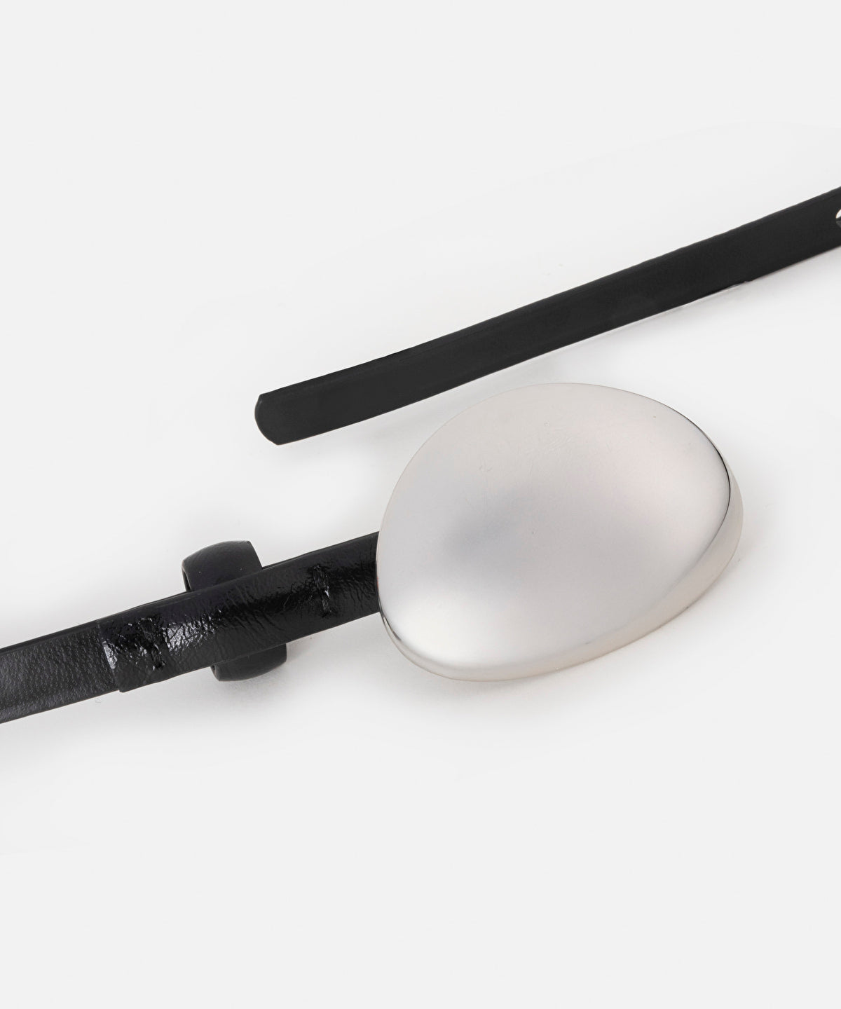 Zoomed Oval Buckle Belt