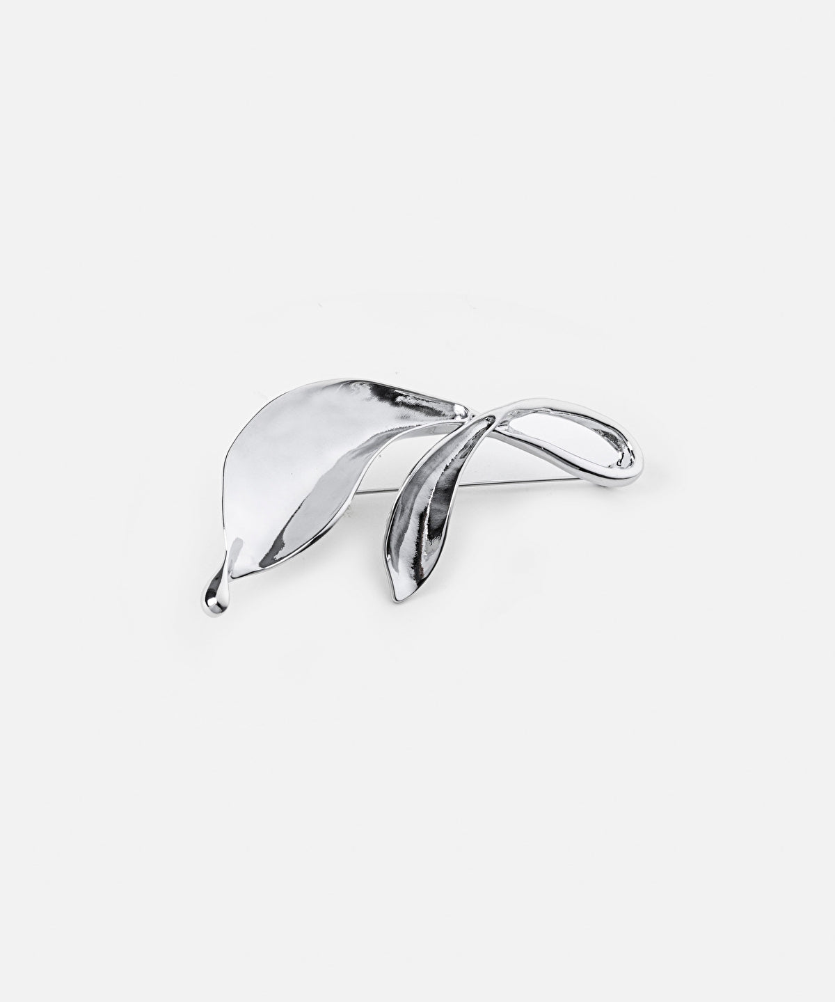 Leaf brooch