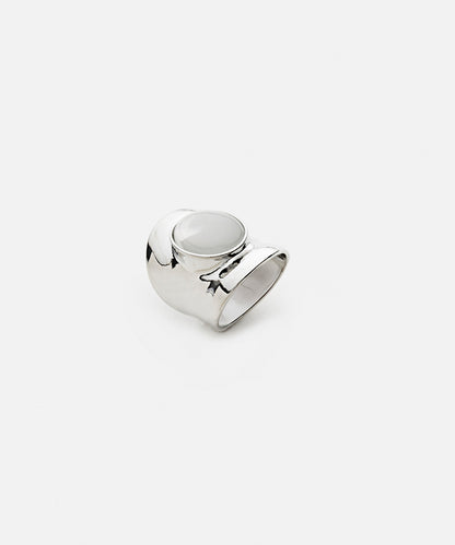 Metal ring with resin