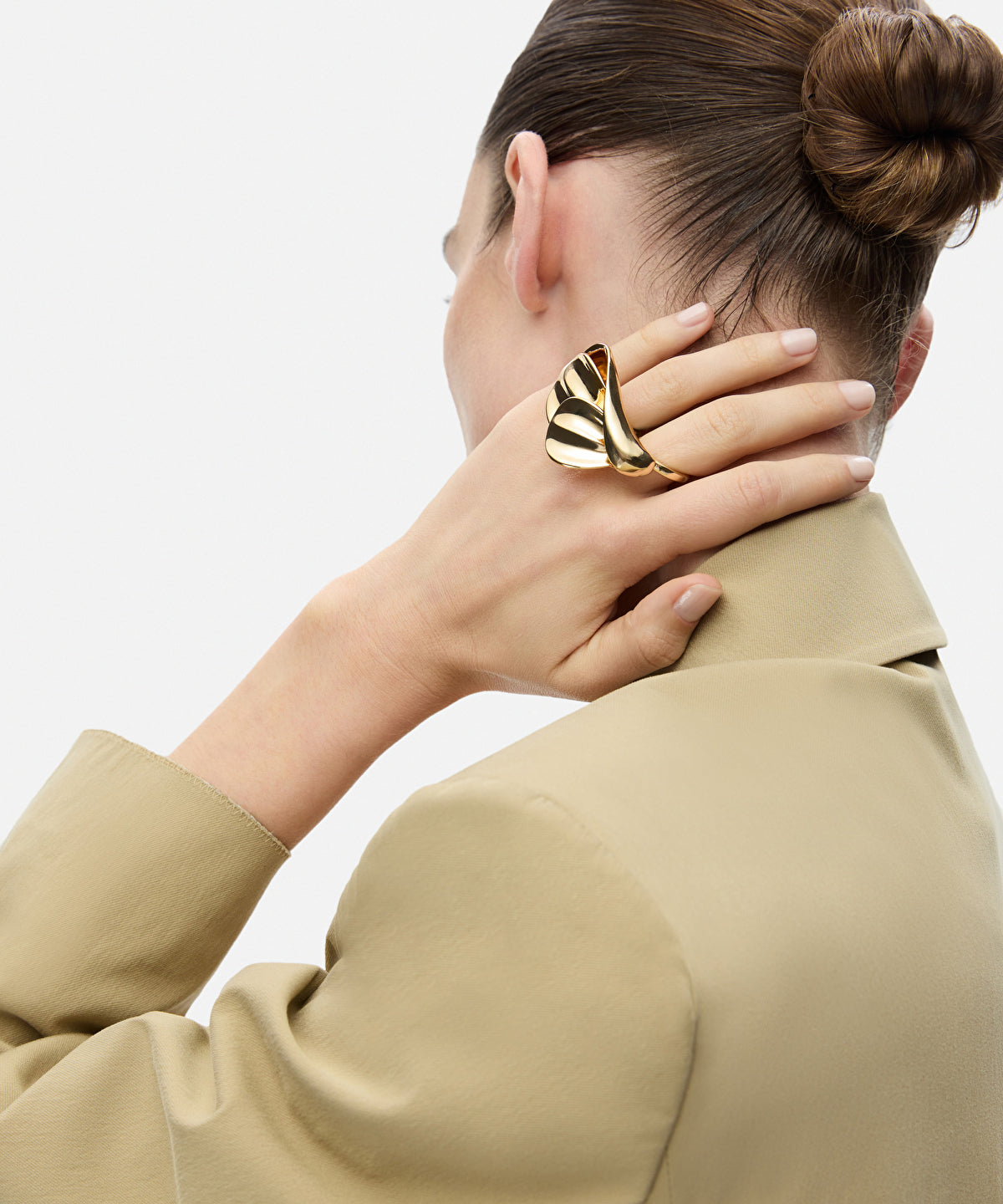 Multi-piece leaf ring