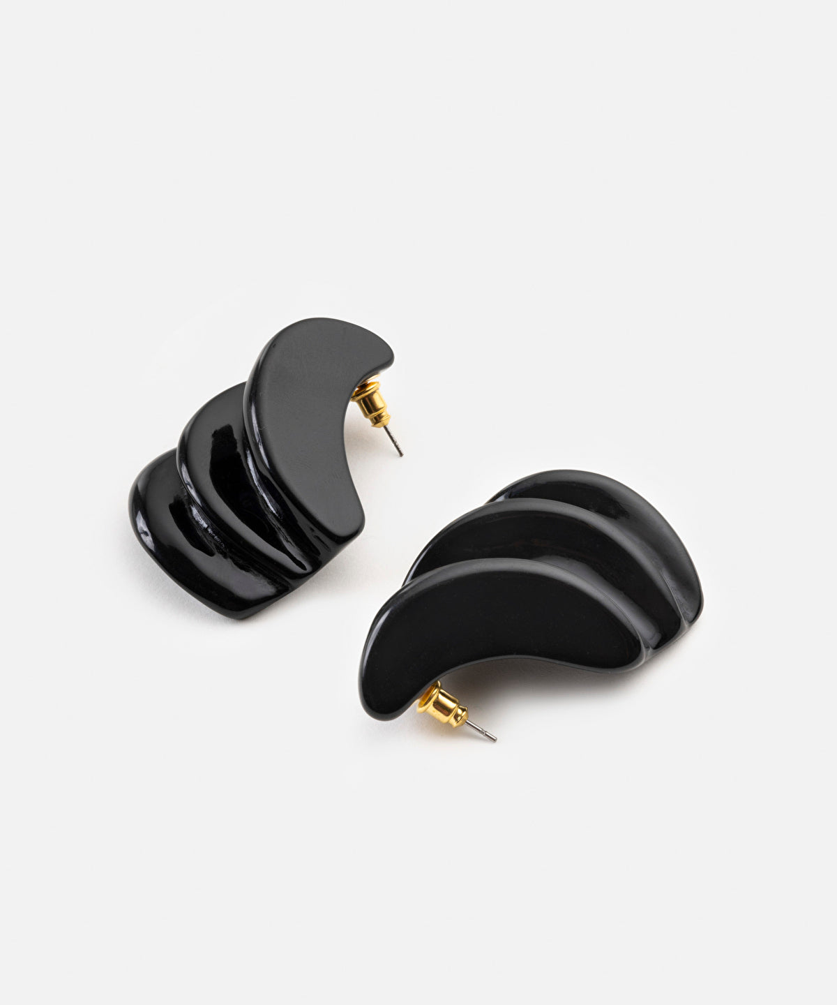 Zoomed Multi-Piece Resin Earrings
