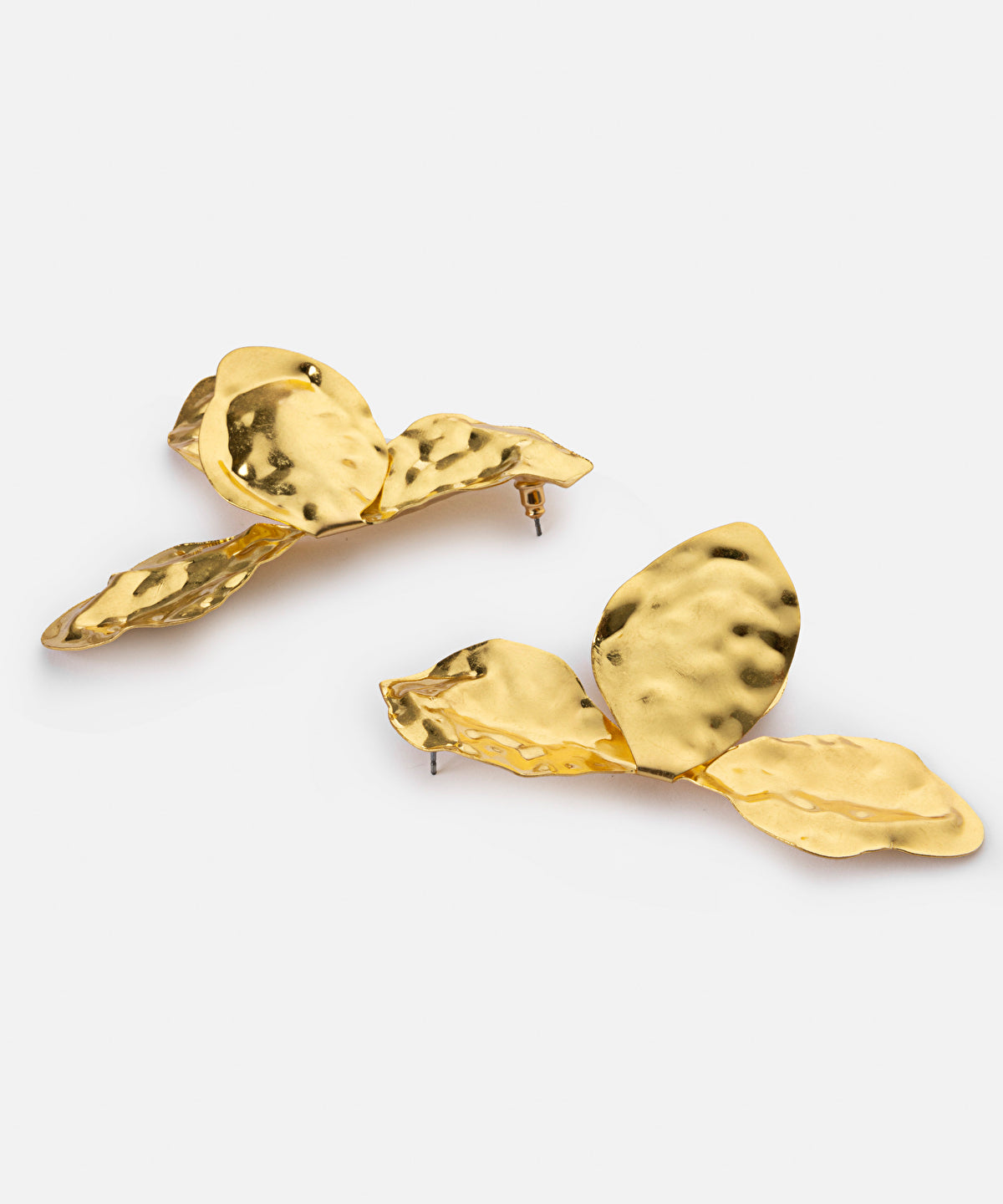 Zoomed Textured Flower Earrings