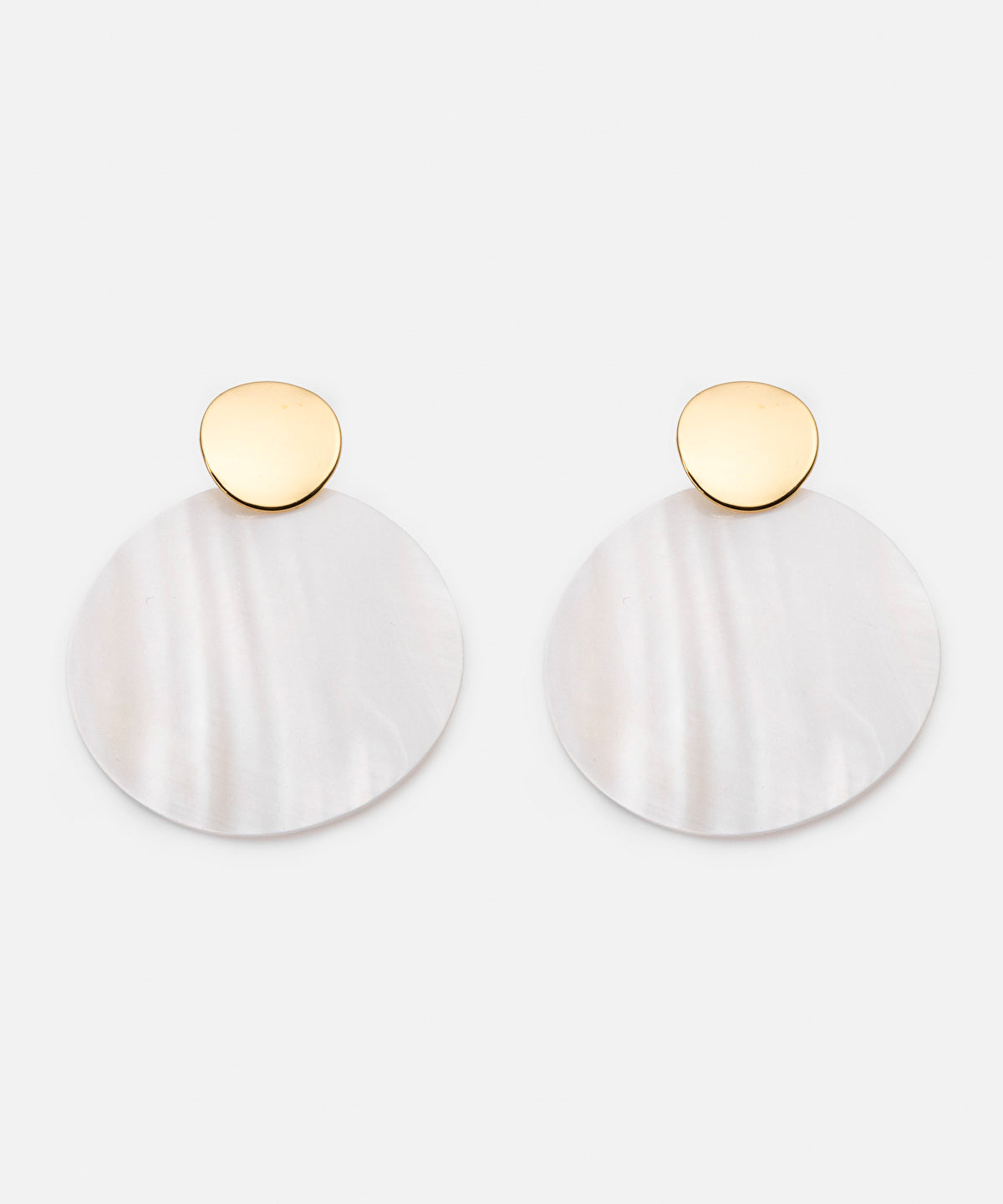 Earrings With Contrast Resin