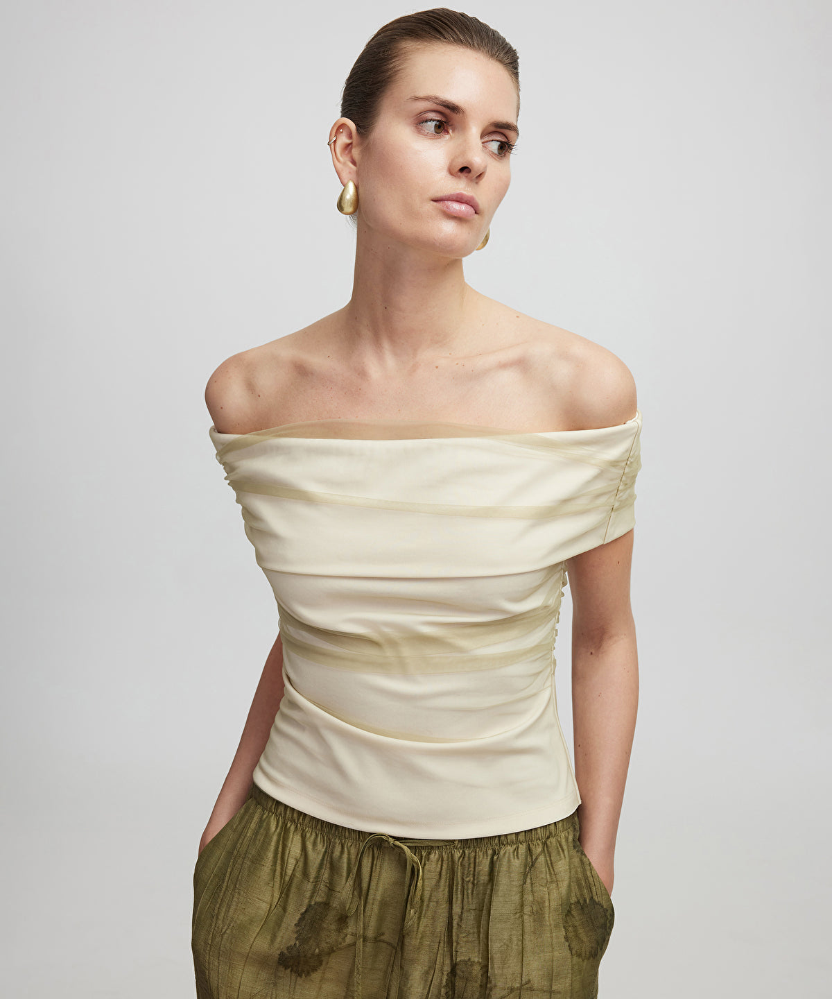 Zoomed Off-The-Shoulder Top
