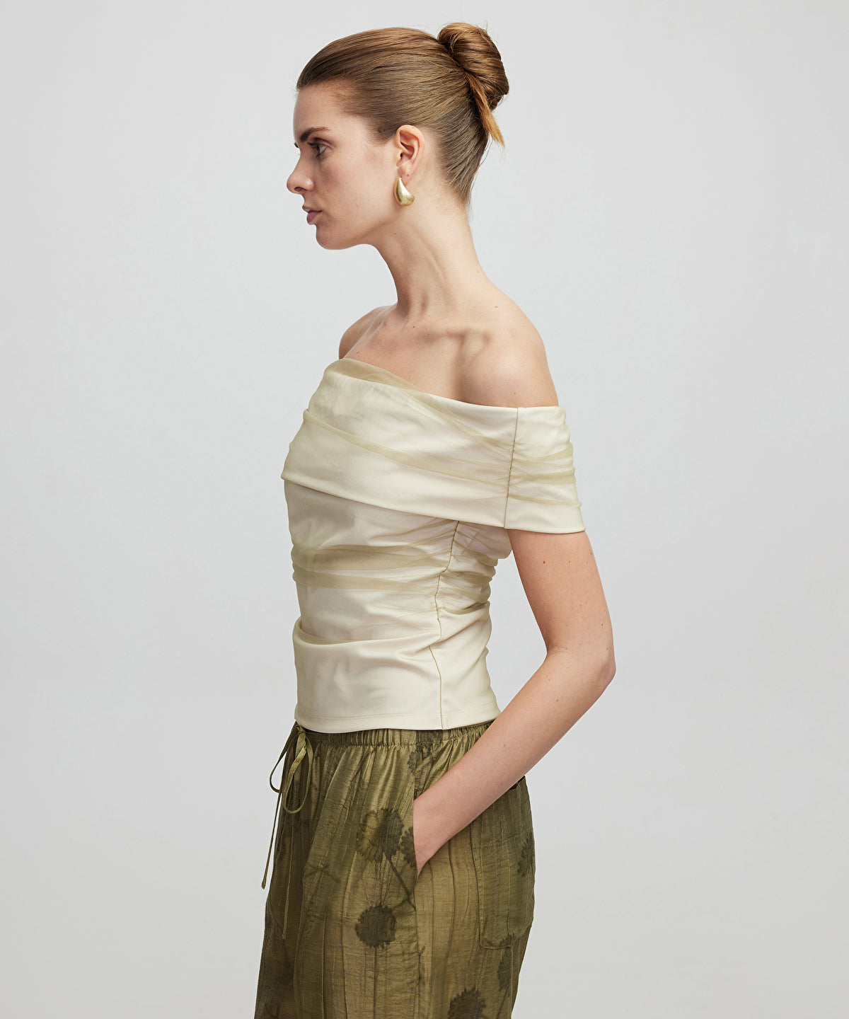 Zoomed Off-The-Shoulder Top