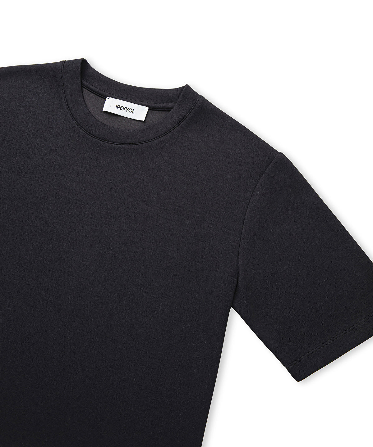 Zoomed Basic T-Shirt
