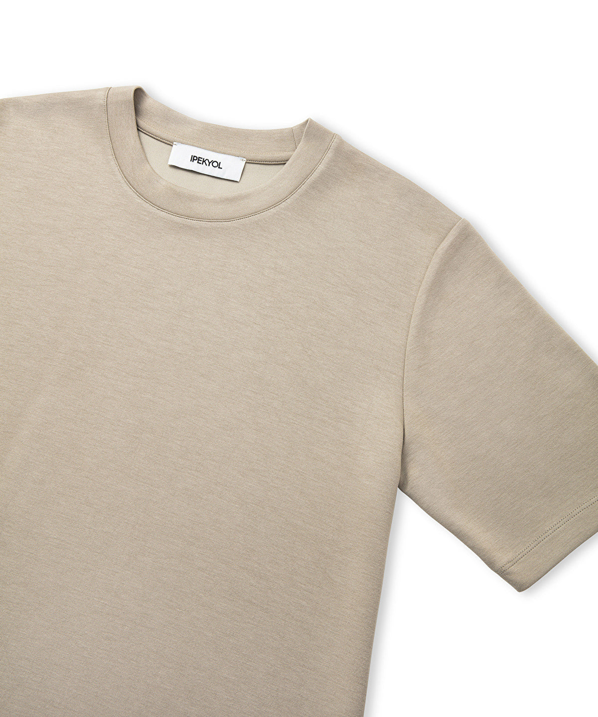 Zoomed Basic T-Shirt