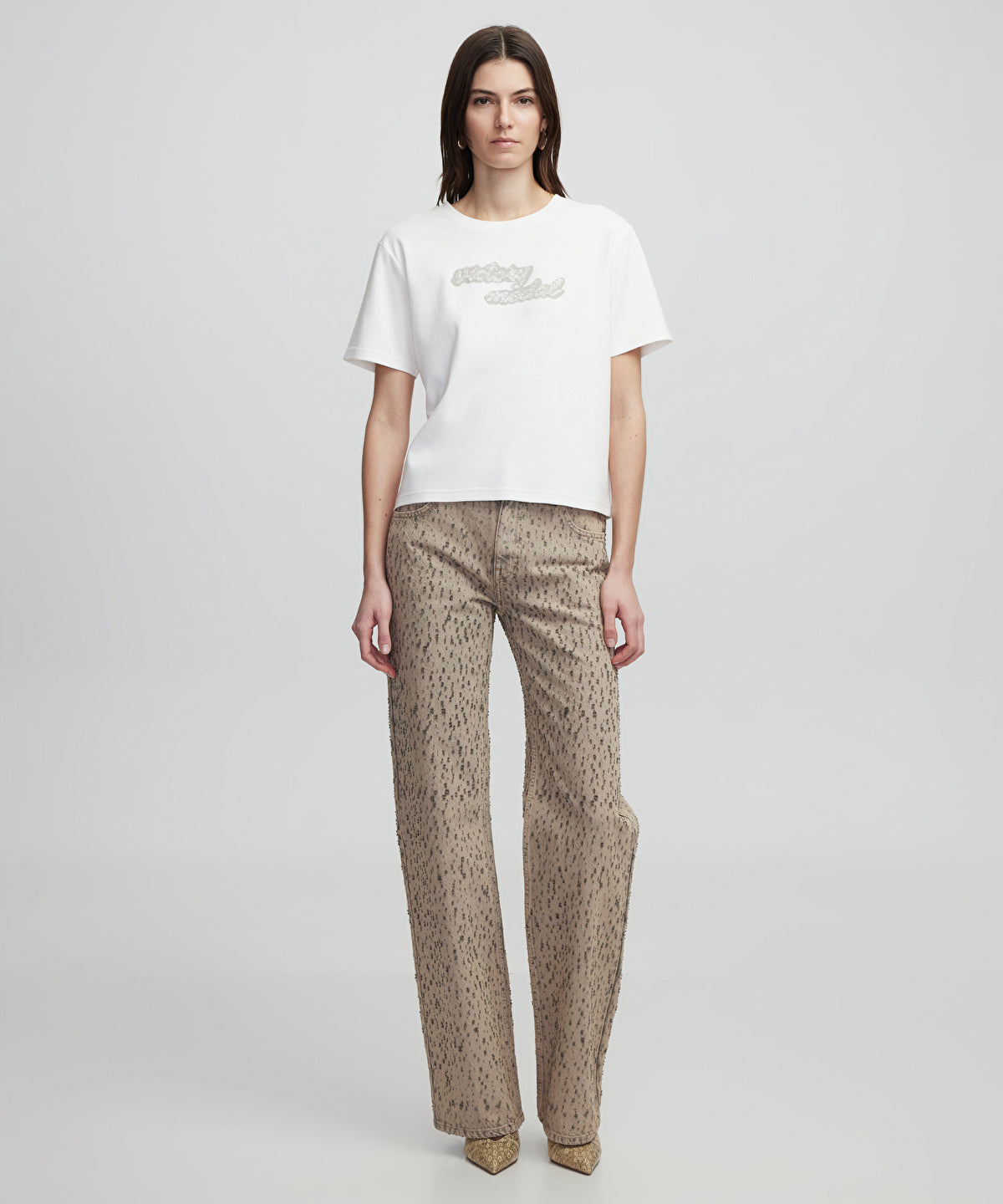 Zoomed T-Shirt With Embroidered Slogan