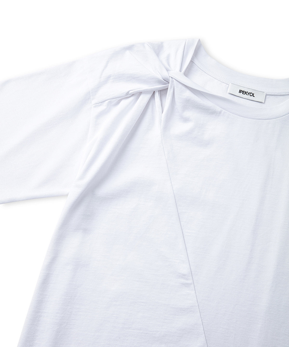 Zoomed Asymmetric Twisted T-Shirt