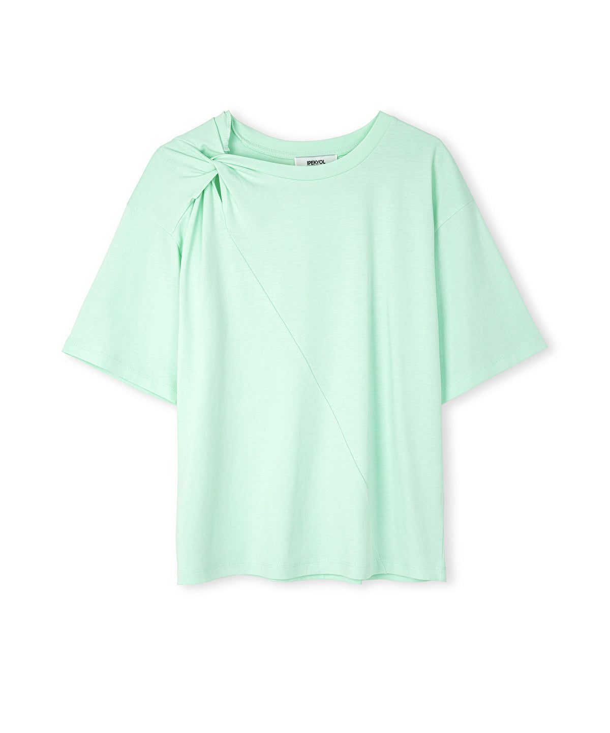 Zoomed Asymmetric Twisted T-Shirt