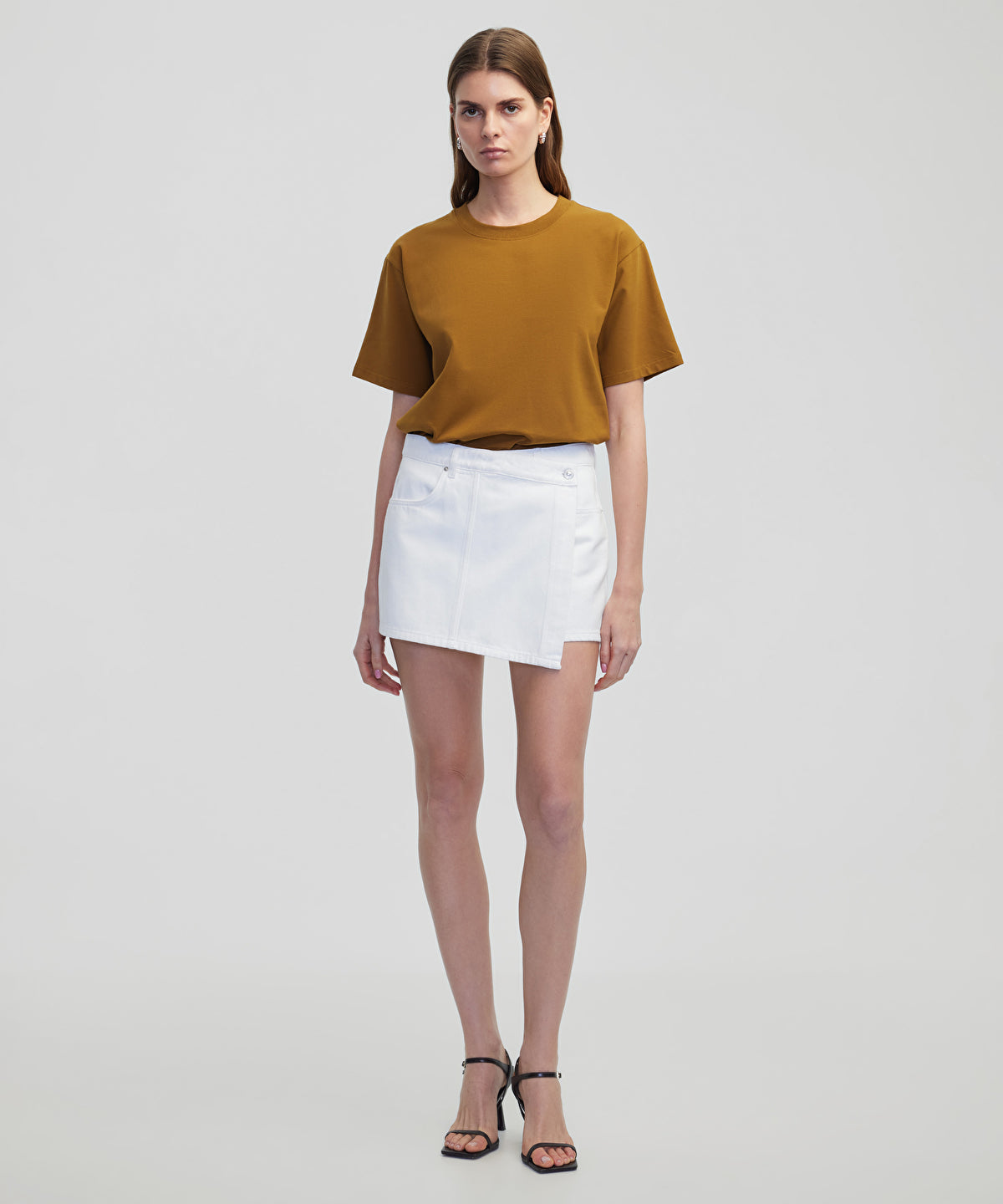 Zoomed Basic T-Shirt