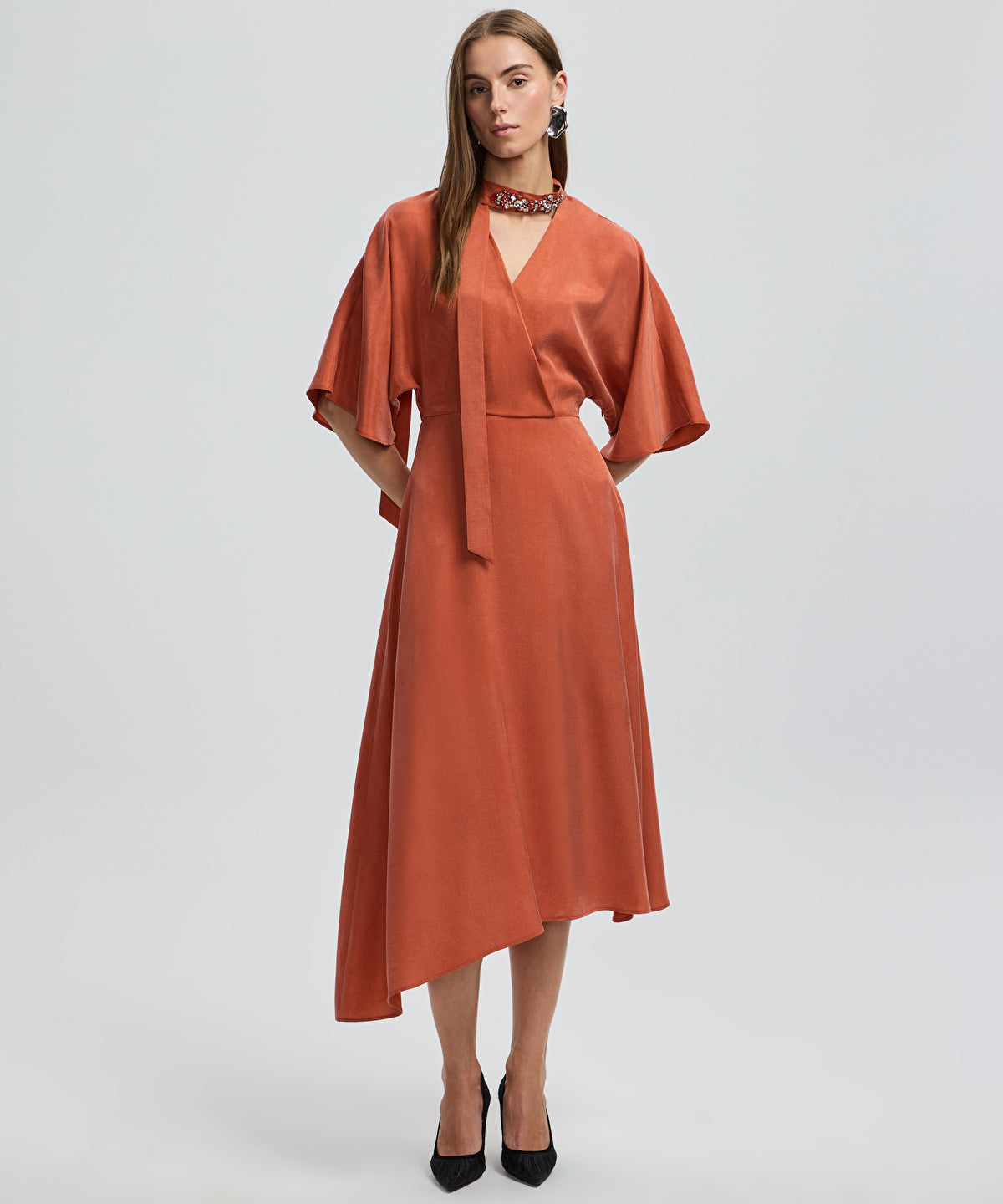 Zoomed Midi Dress with Embellished Scarf 