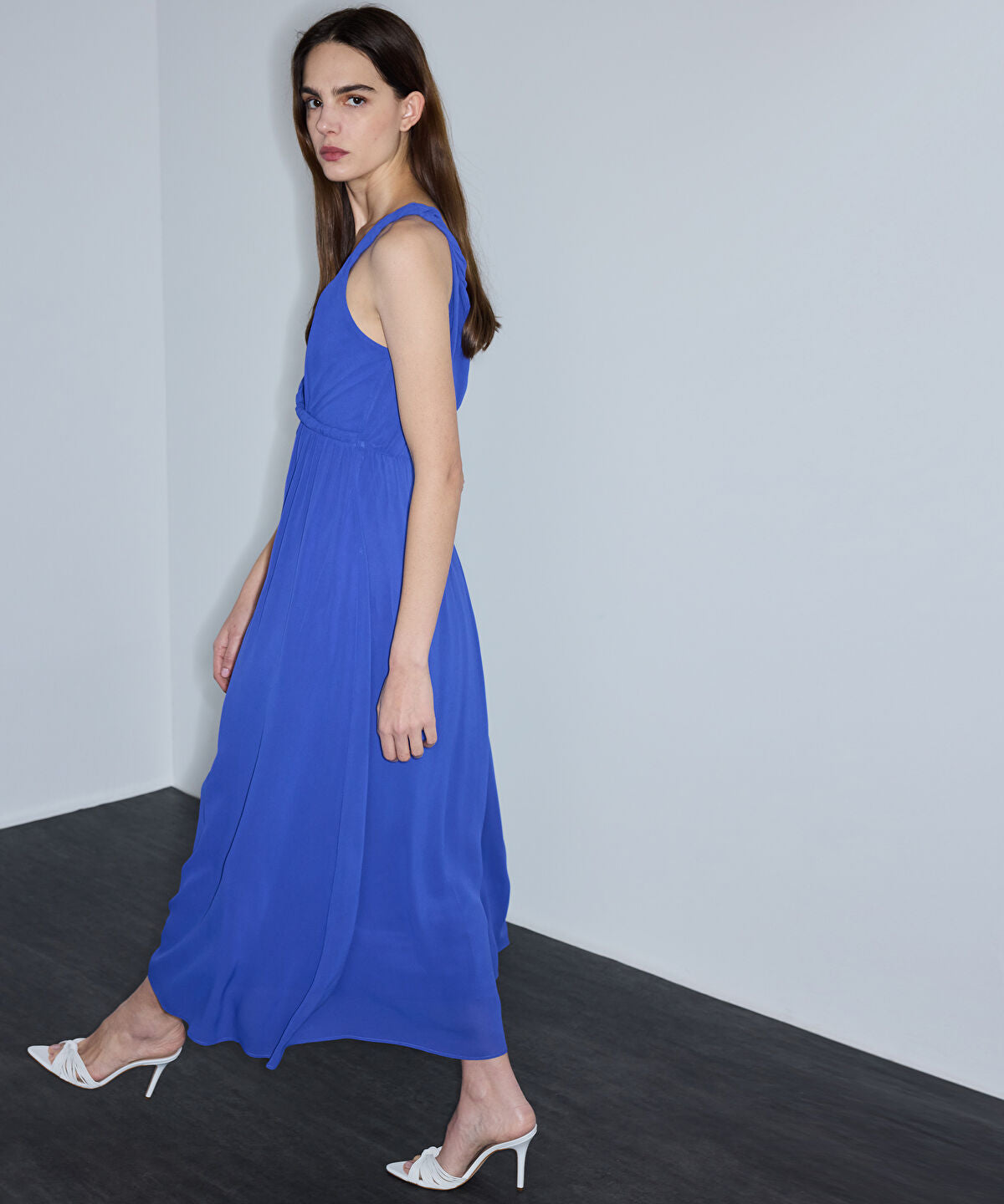 Zoomed Asymmetric Viscose Dress