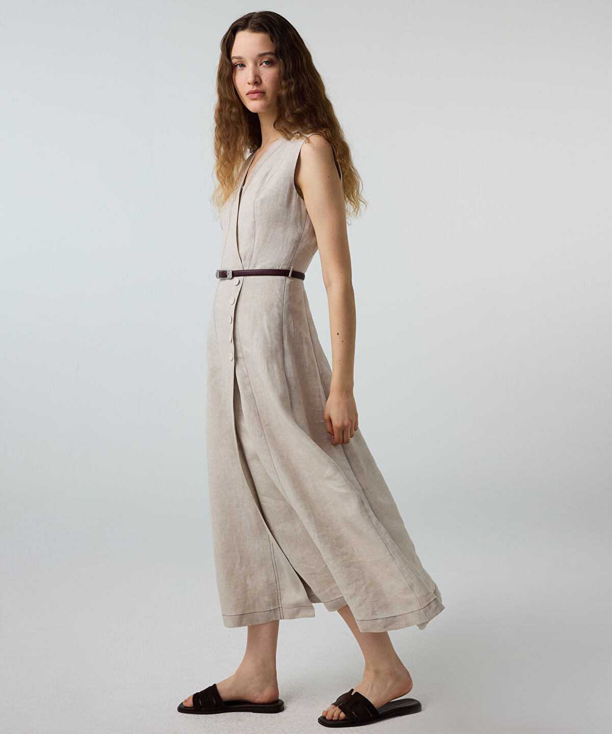 Zoomed Belted Linen Dress