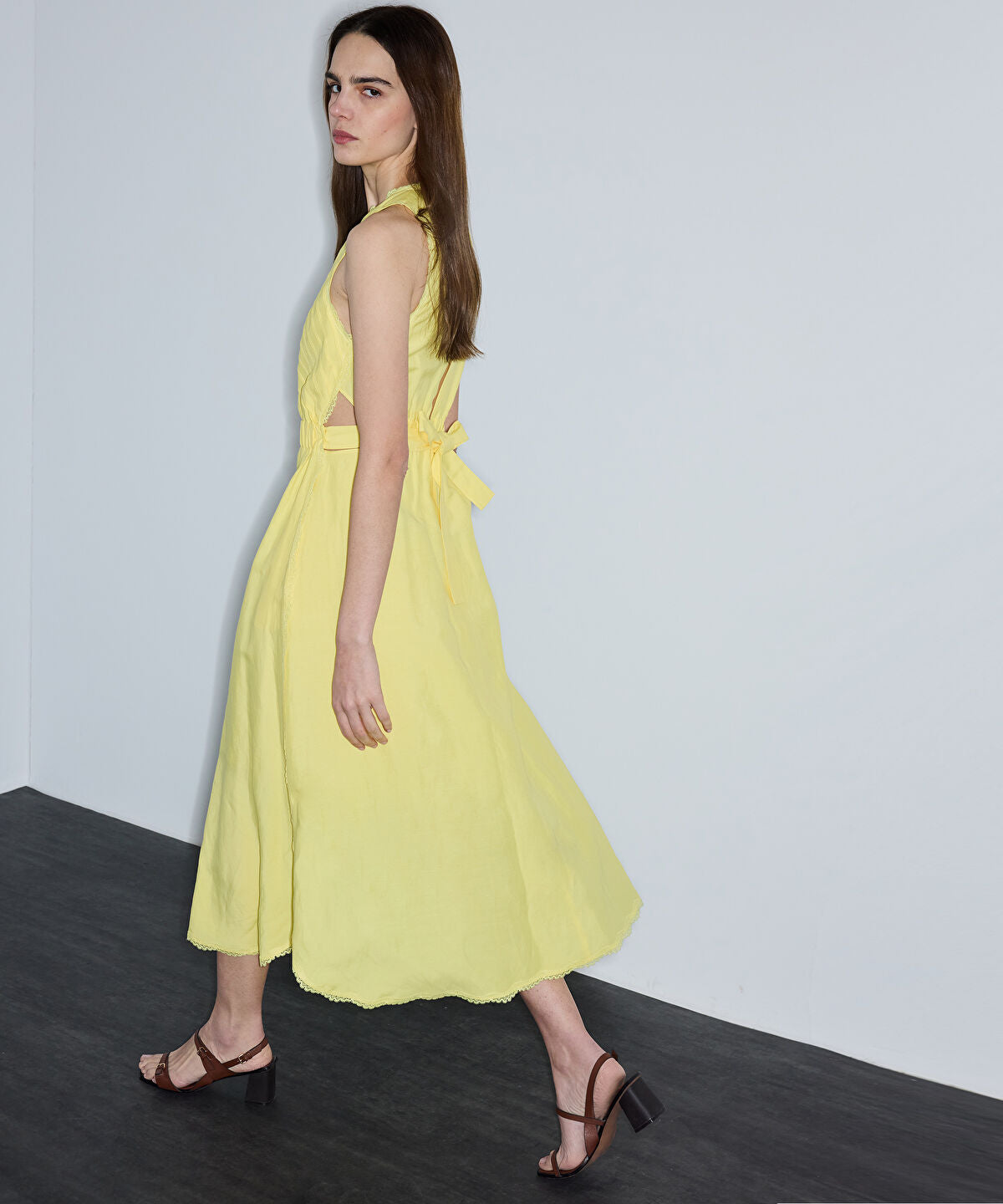 Zoomed Cutout Linen-Blend Dress