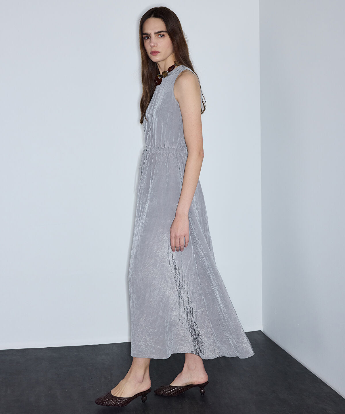 Zoomed Crinkled-Texture Dress