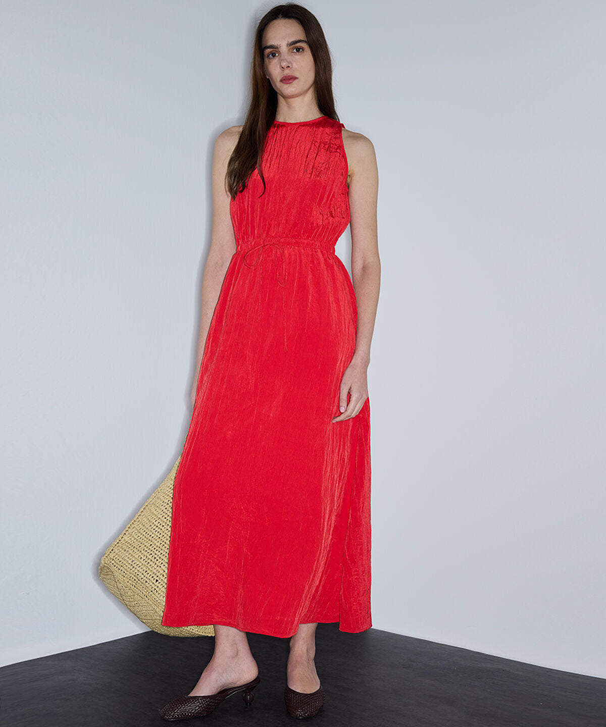 Zoomed Crinkled-Texture Dress