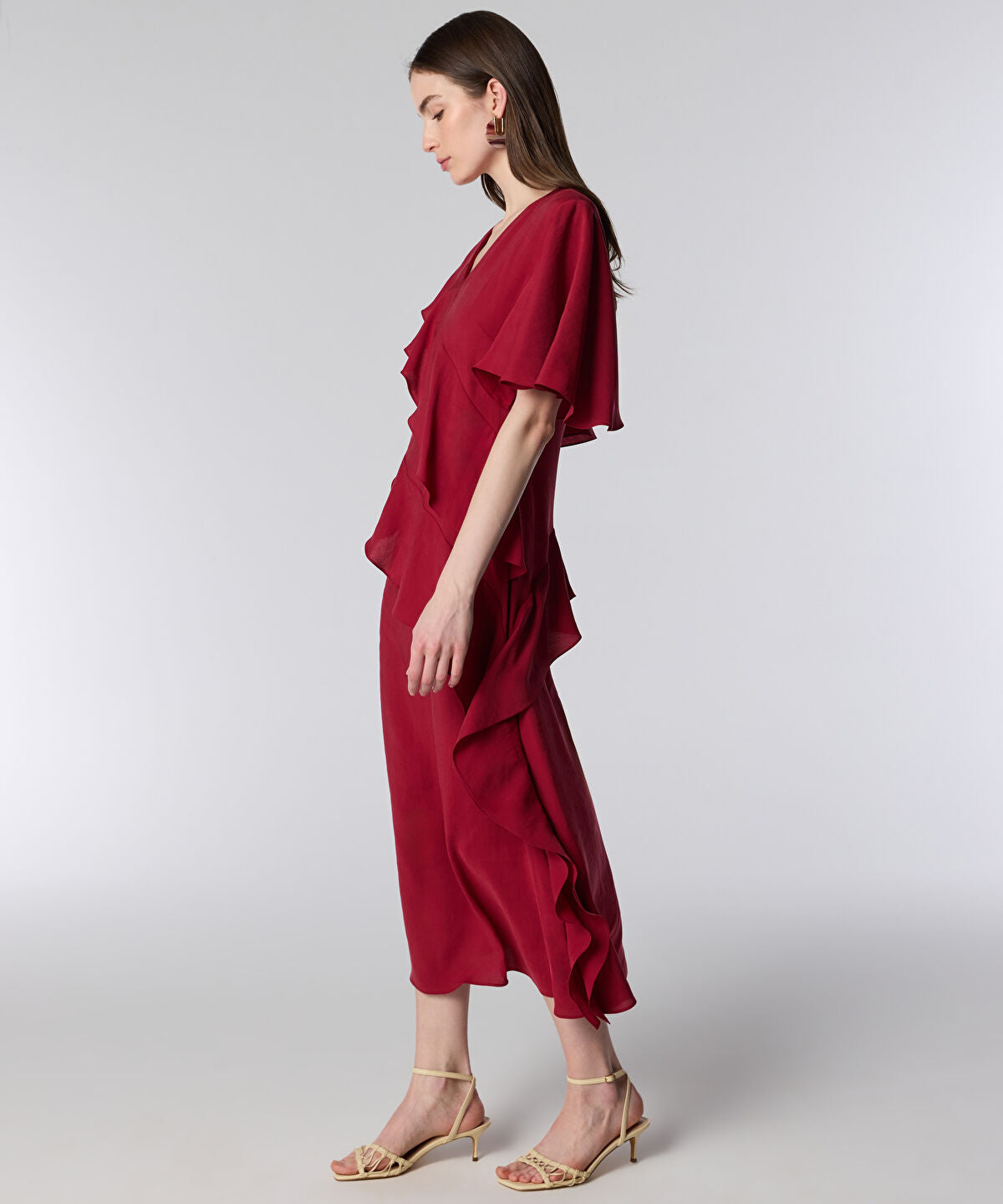 Zoomed Diagonal Ruffle Midi Dress