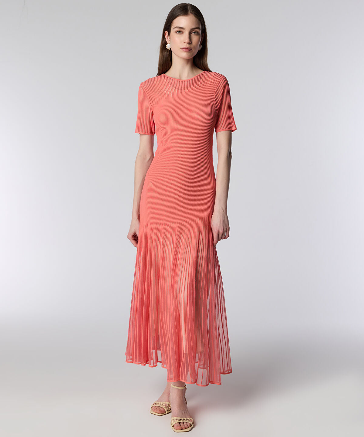 Zoomed DRESS