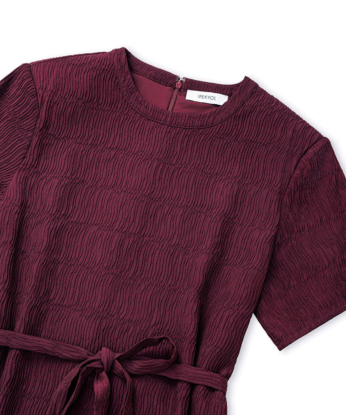 Zoomed Belted Crinkle-Effect Dress