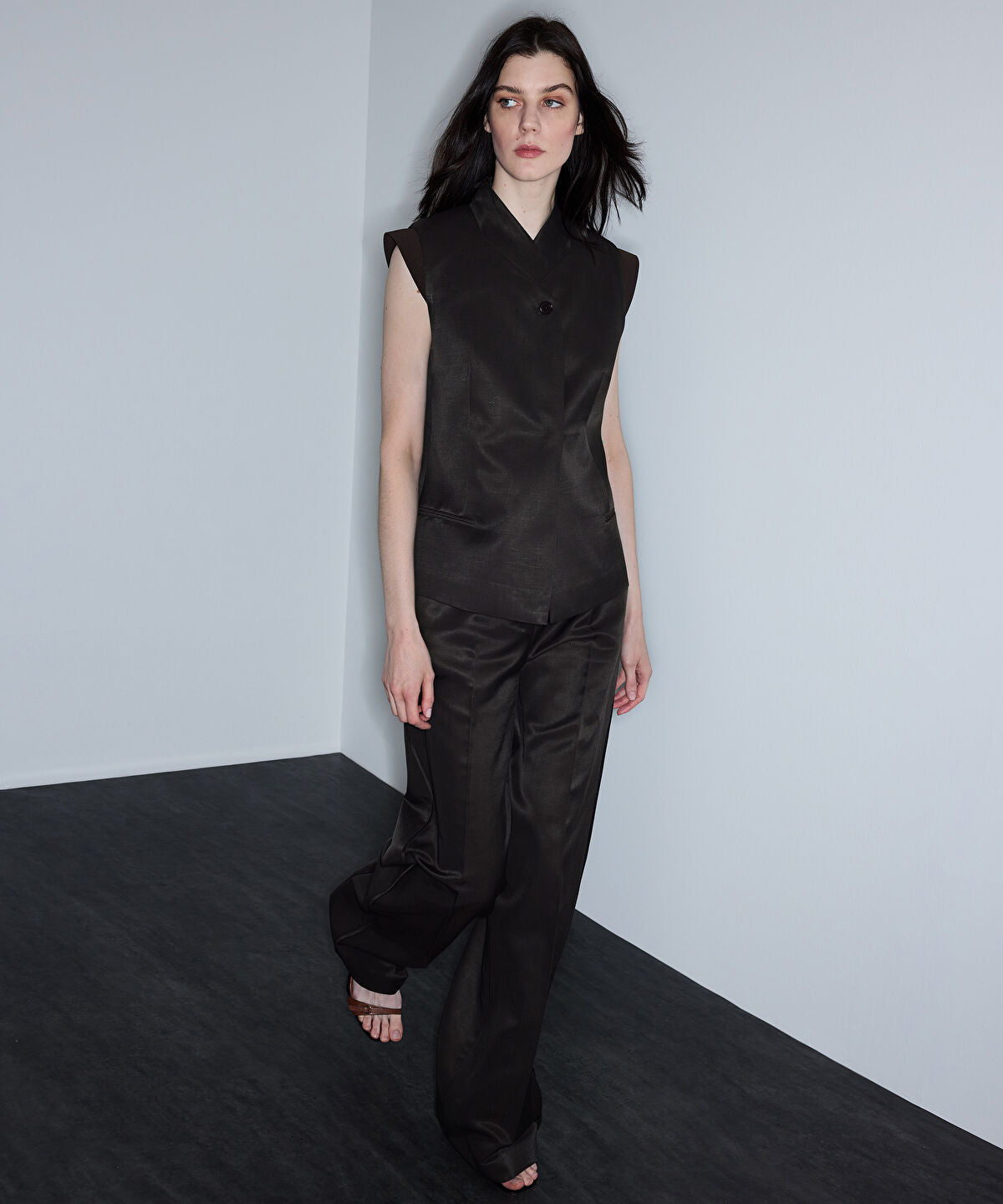 Zoomed Tie Waist Trousers