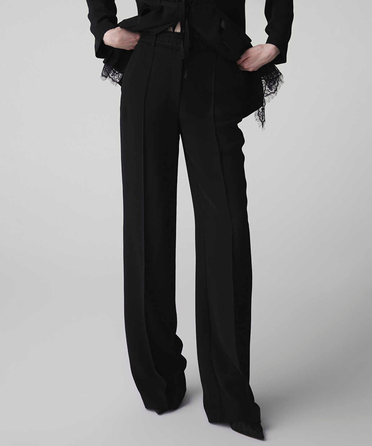 Zoomed Lace Applique Trousers