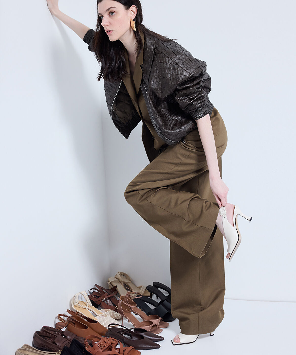 Zoomed Belted Wide Leg Trousers
