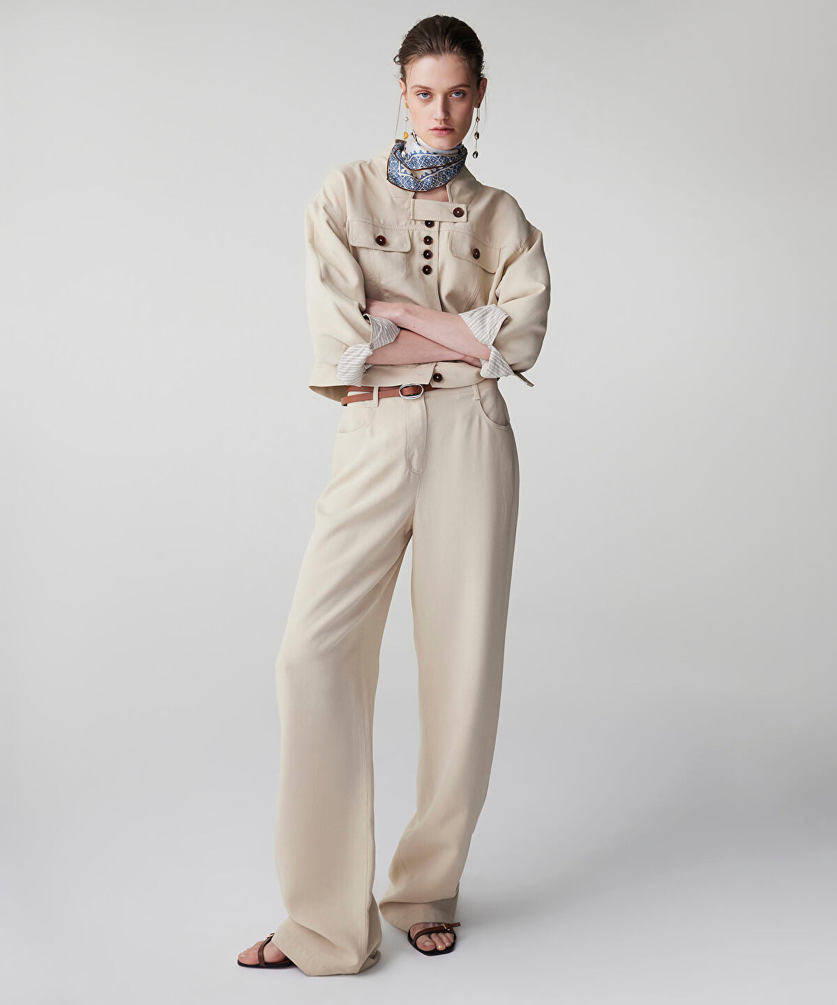 Zoomed Belted Straight Trousers