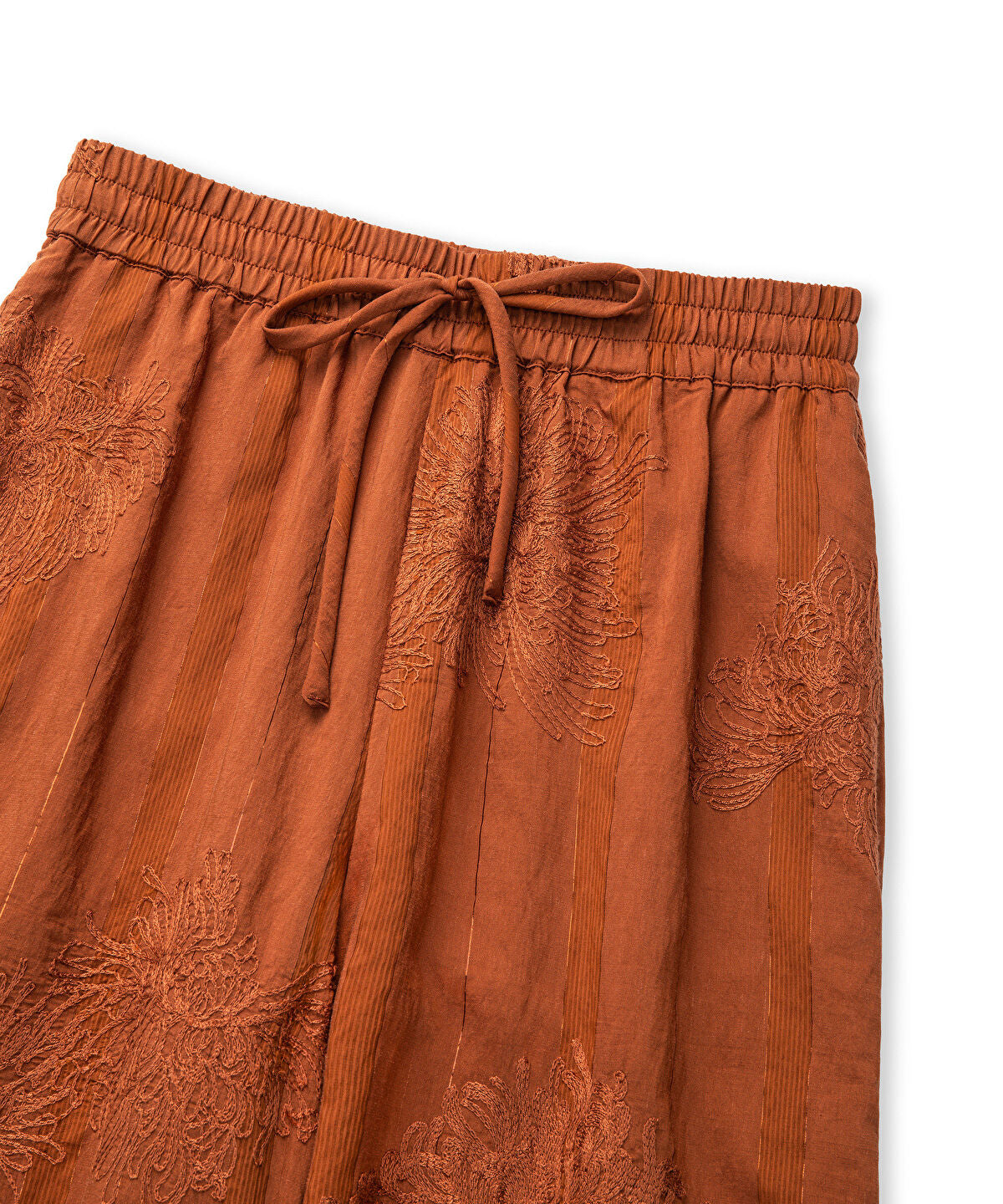 Zoomed Embroidered Trousers