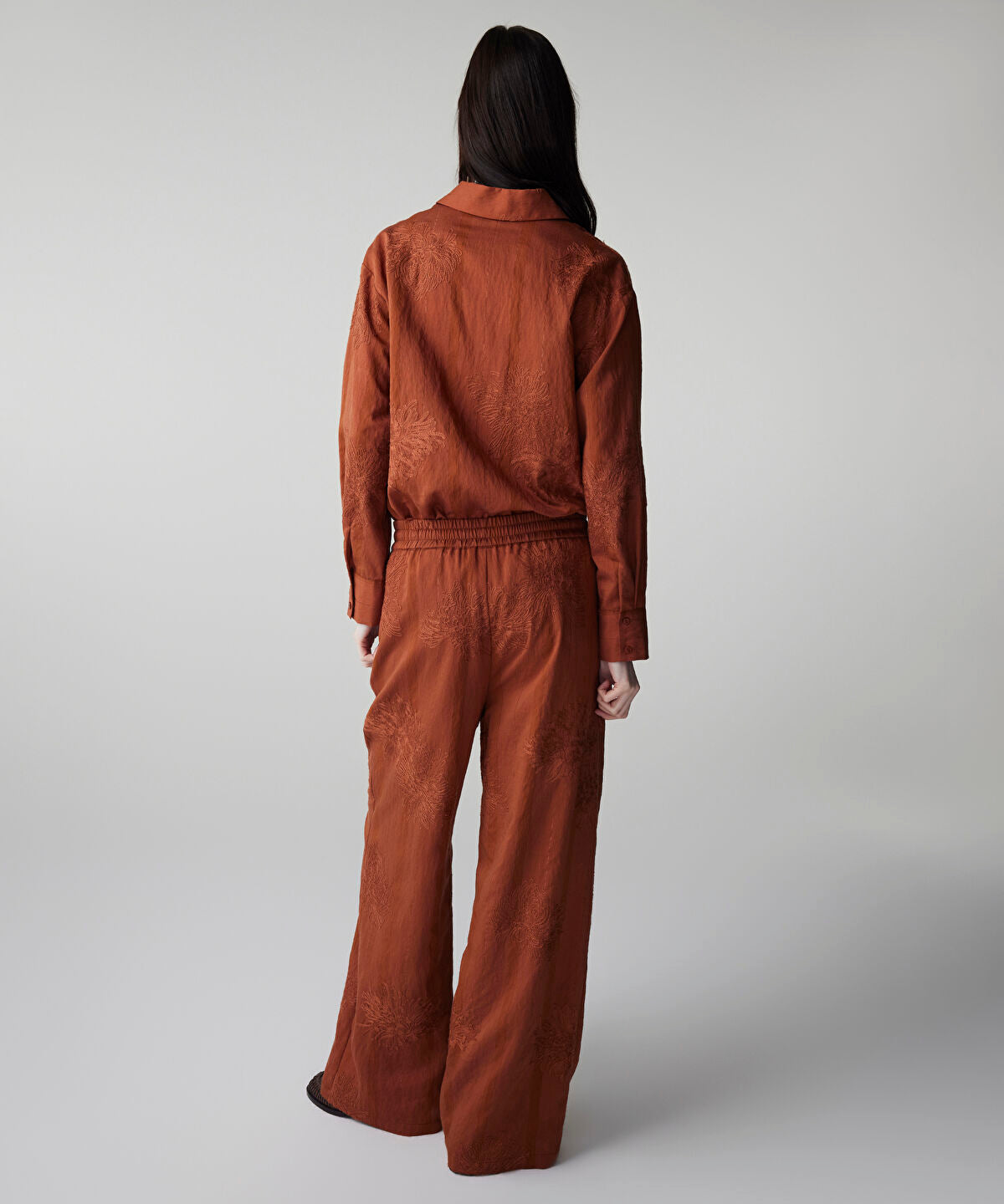 Zoomed Embroidered Trousers