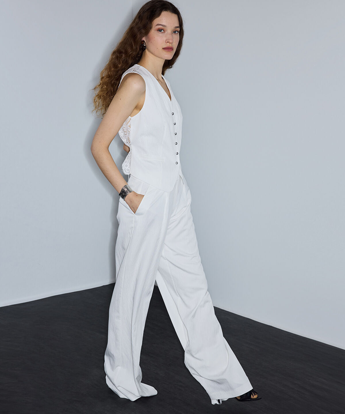 Zoomed Crinkle-Effect Trousers
