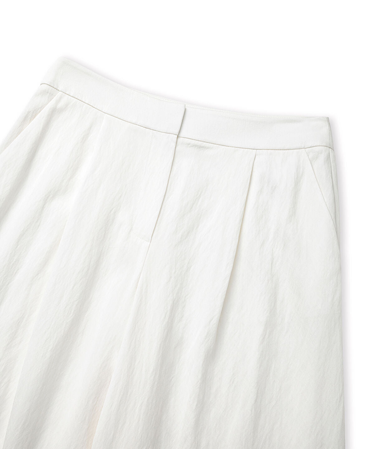 Zoomed Crinkle-Effect Trousers