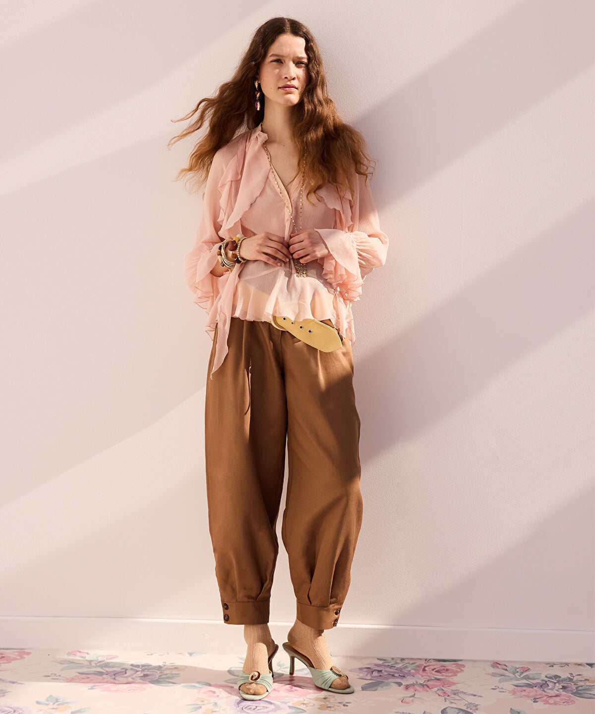 Zoomed Belted Balloon Trousers