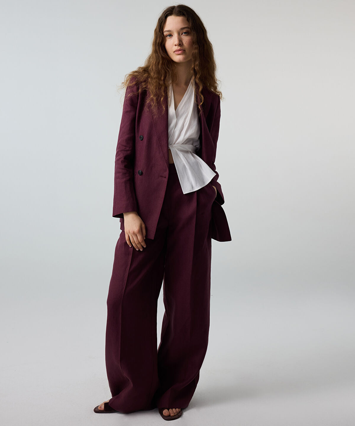 Zoomed Belted Wide-Leg Linen Trousers