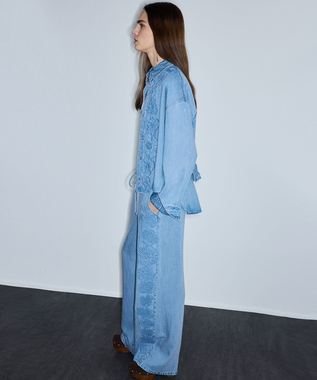Zoomed Floral Applique Wide-Leg Trousers
