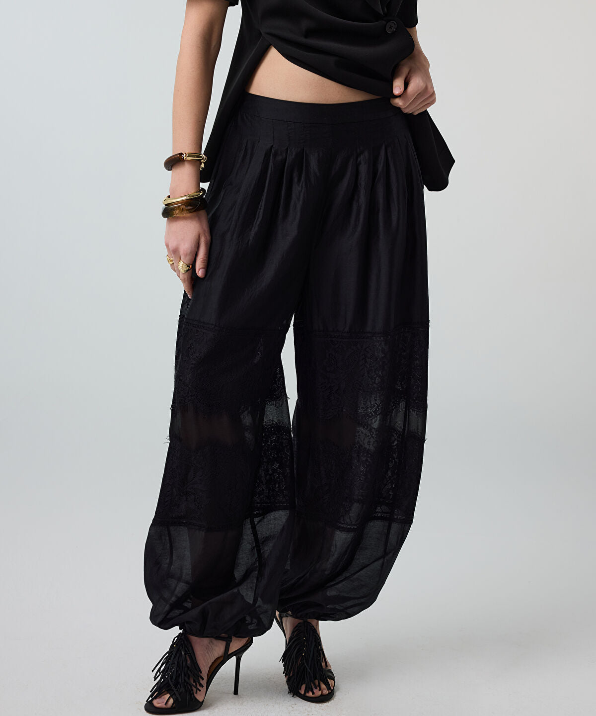 Zoomed Lace-Trimmed Balloon Trousers
