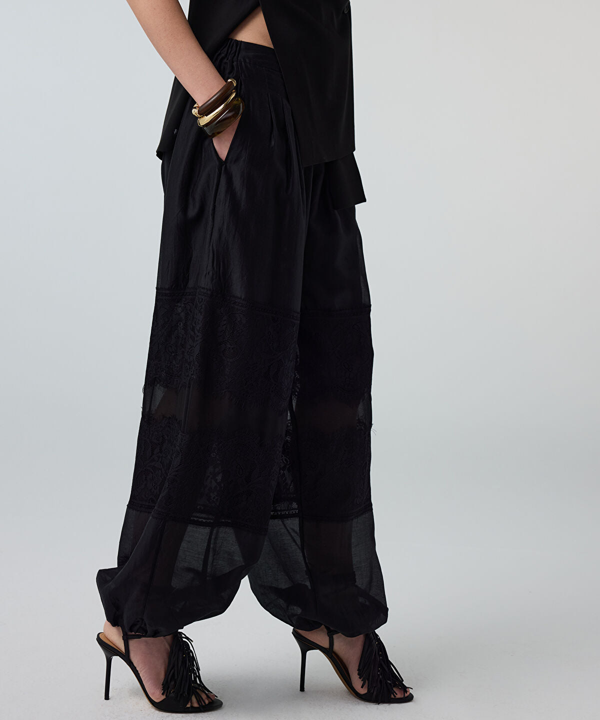Zoomed Lace-Trimmed Balloon Trousers