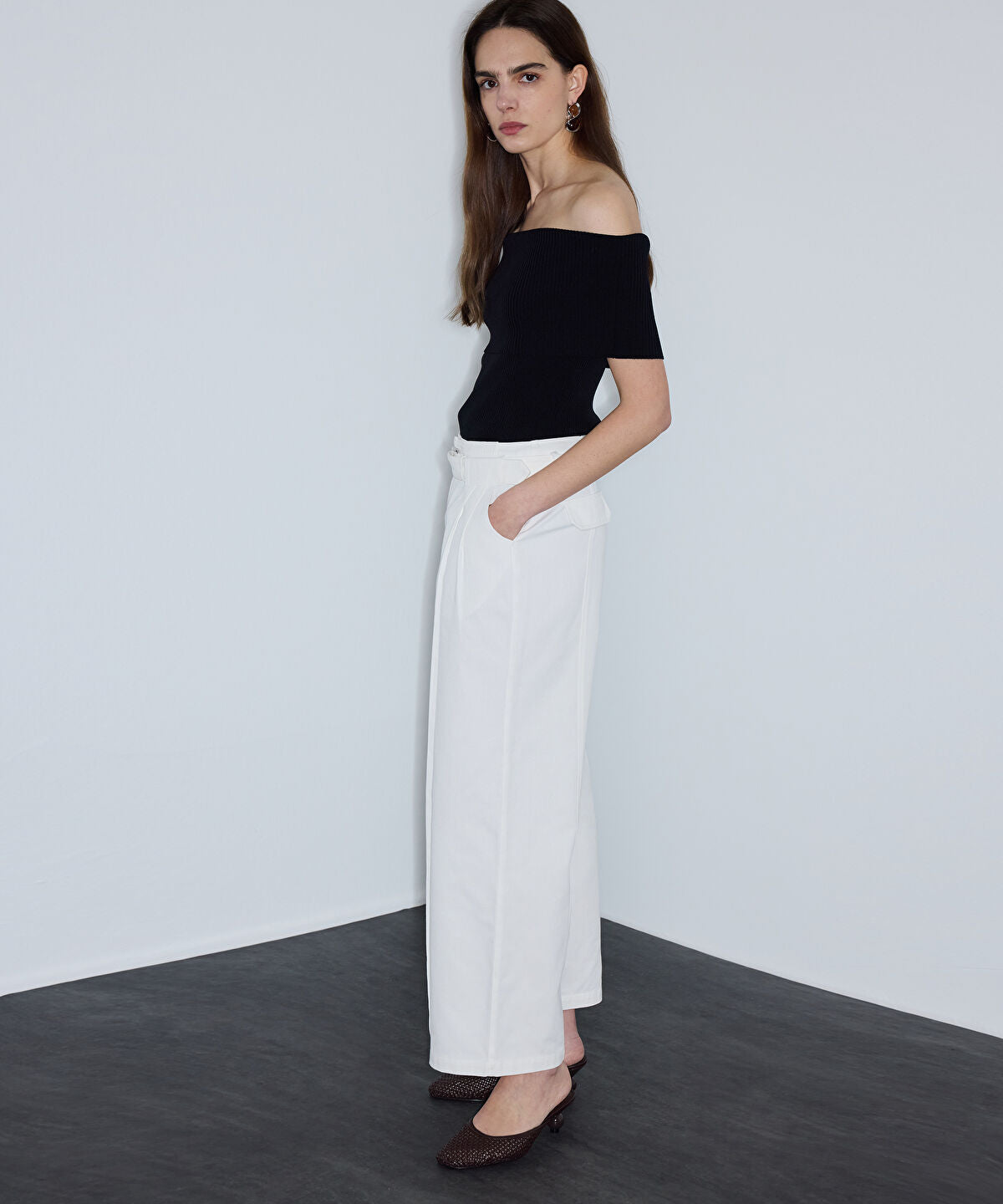 Zoomed Belted Non-Denim Trousers