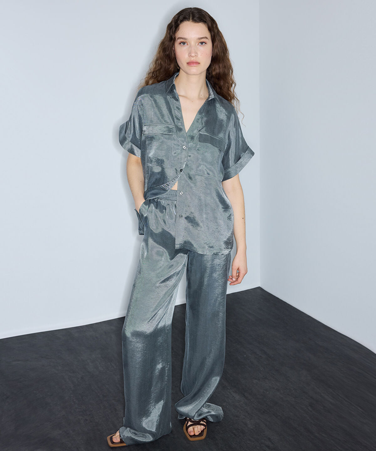 Zoomed Elastic Waist Trousers