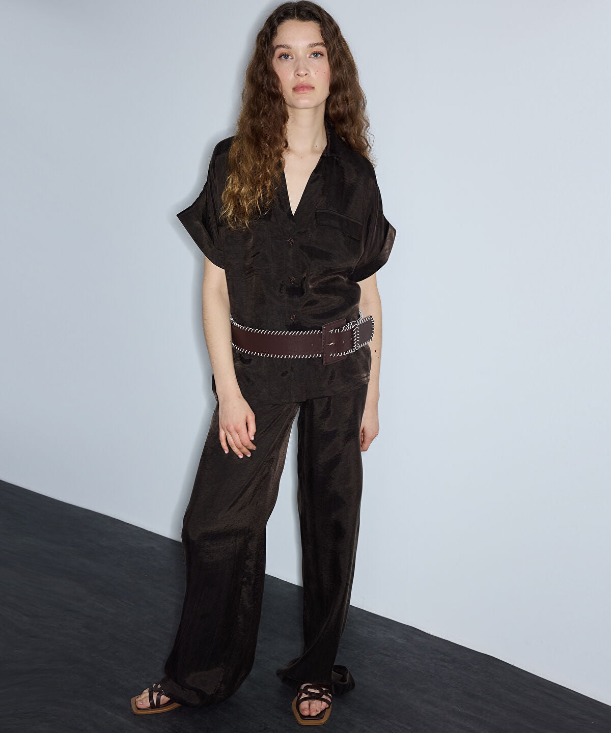 Zoomed Elastic Waist Trousers