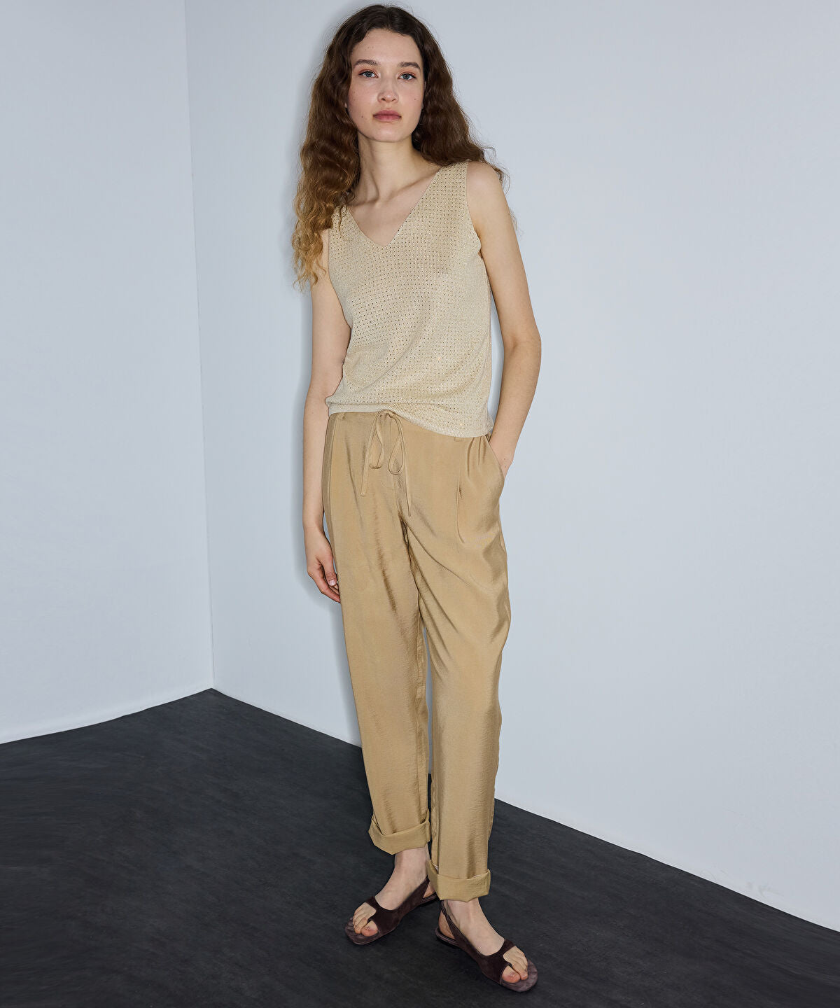 Tie-Waist Carrot Fit Trousers