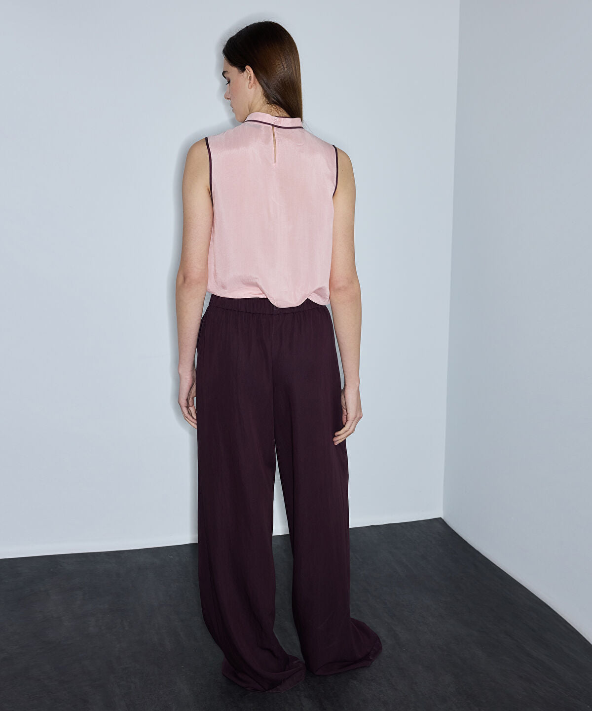 Zoomed Pleated Wide-Leg Trousers