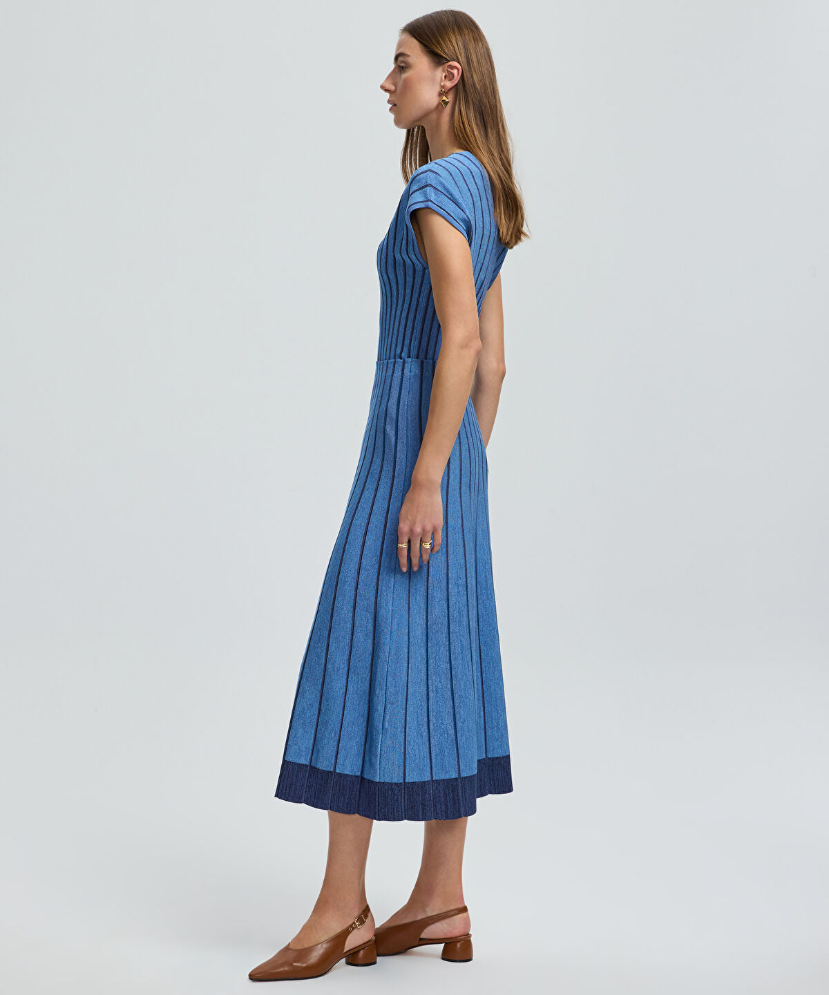 Zoomed Contrast Trim Knit Skirt