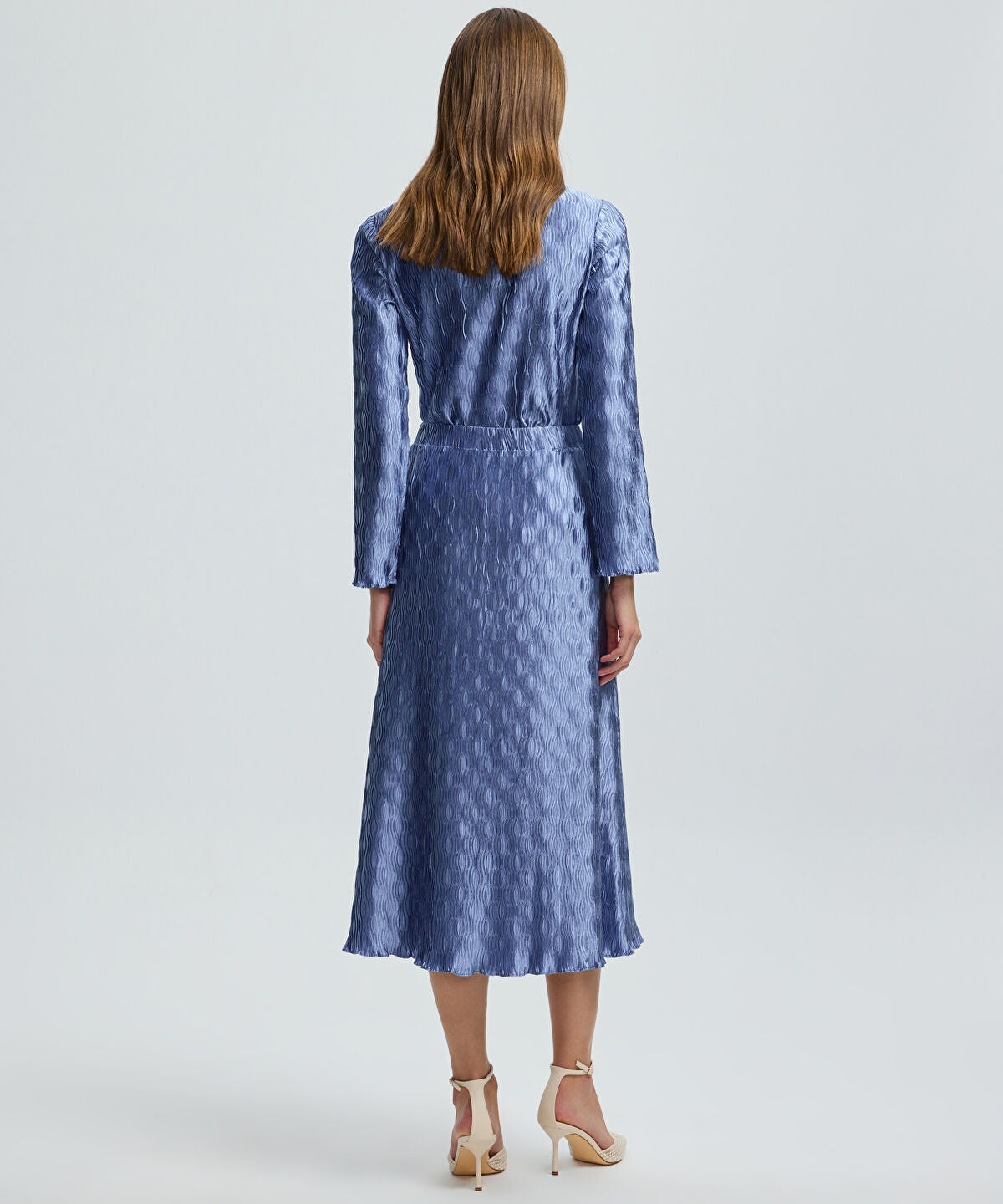 Zoomed Textured Midi Skirt