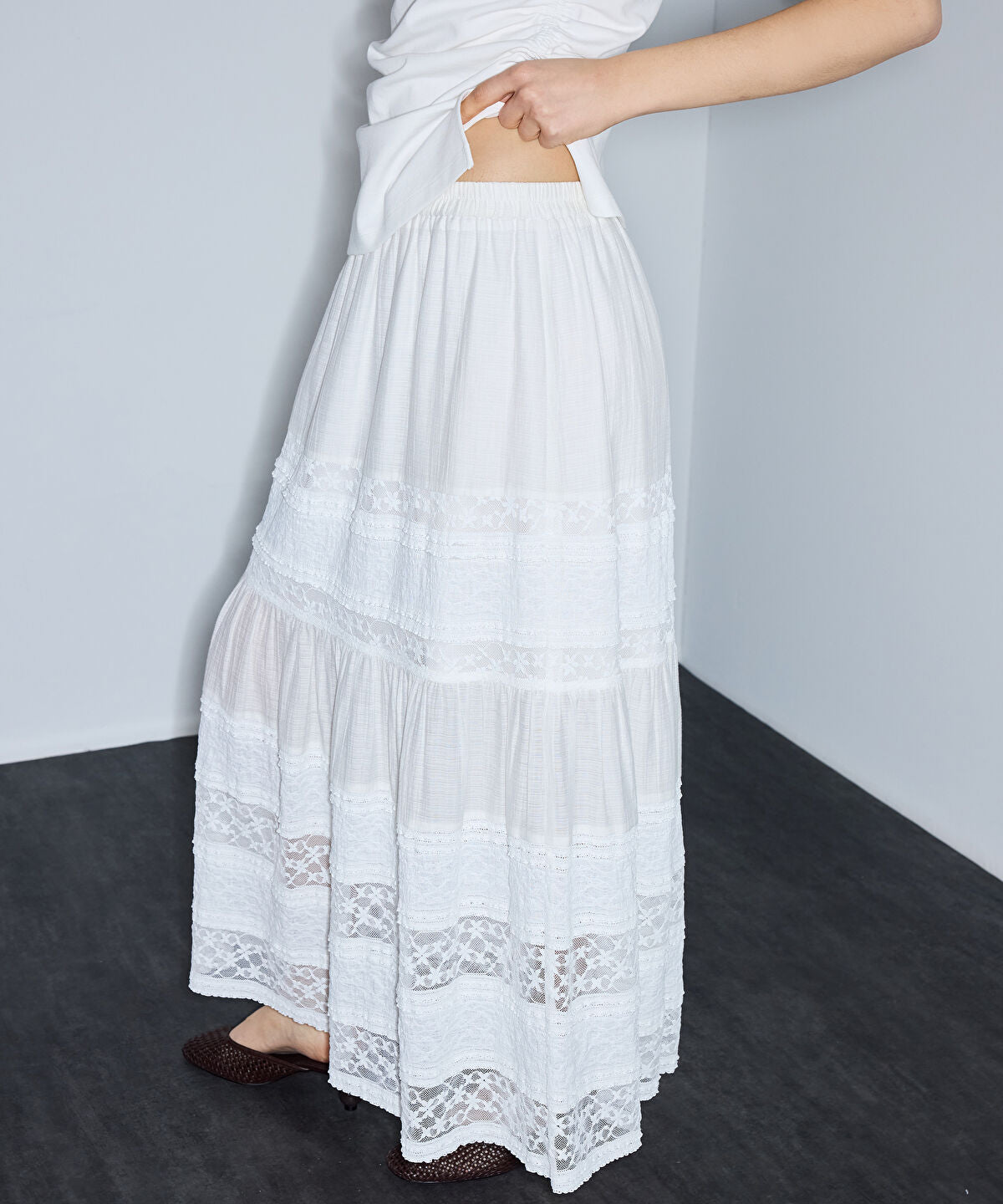 Zoomed Lace-Trimmed Maxi Skirt