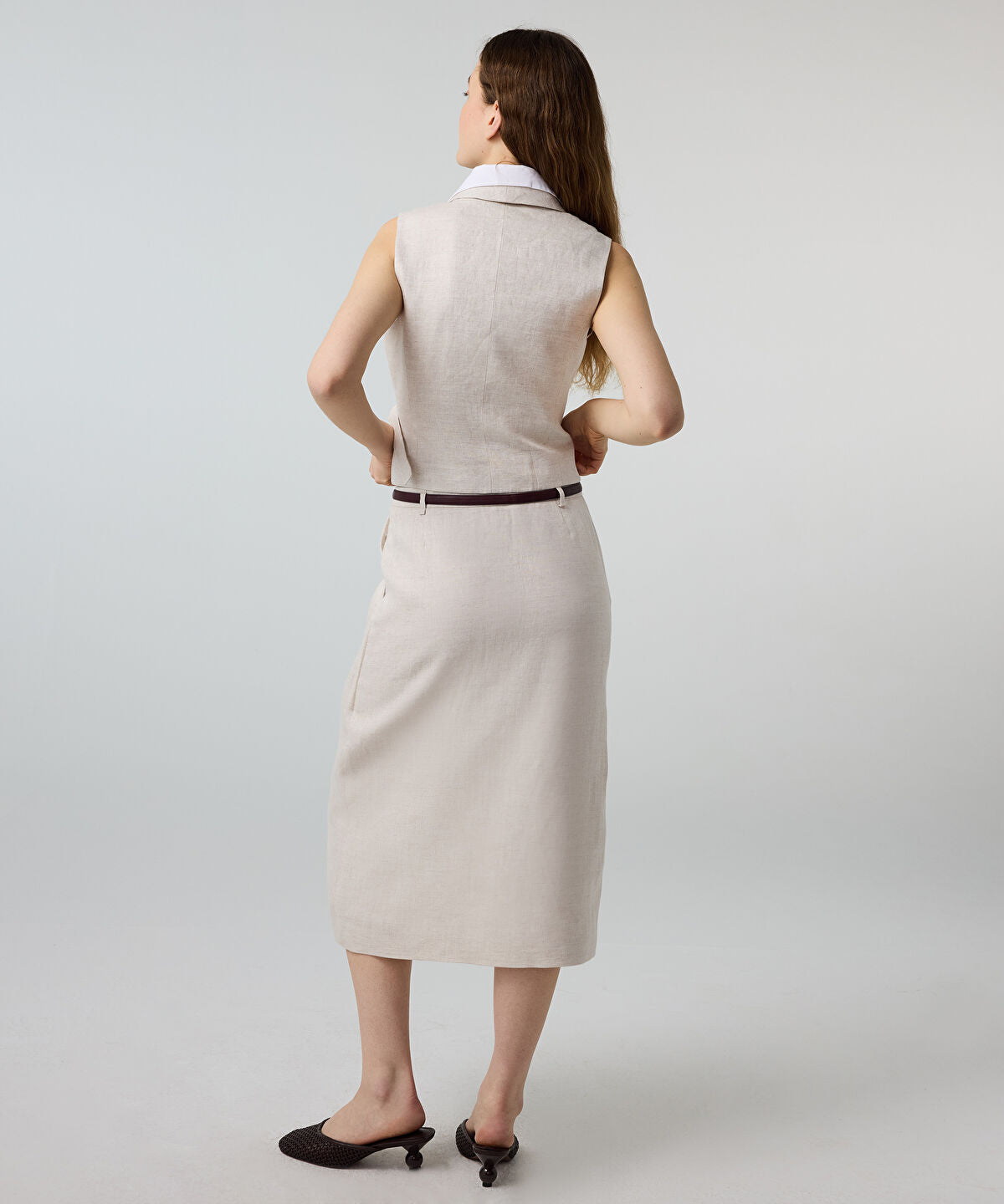 Zoomed Belted Linen Skirt