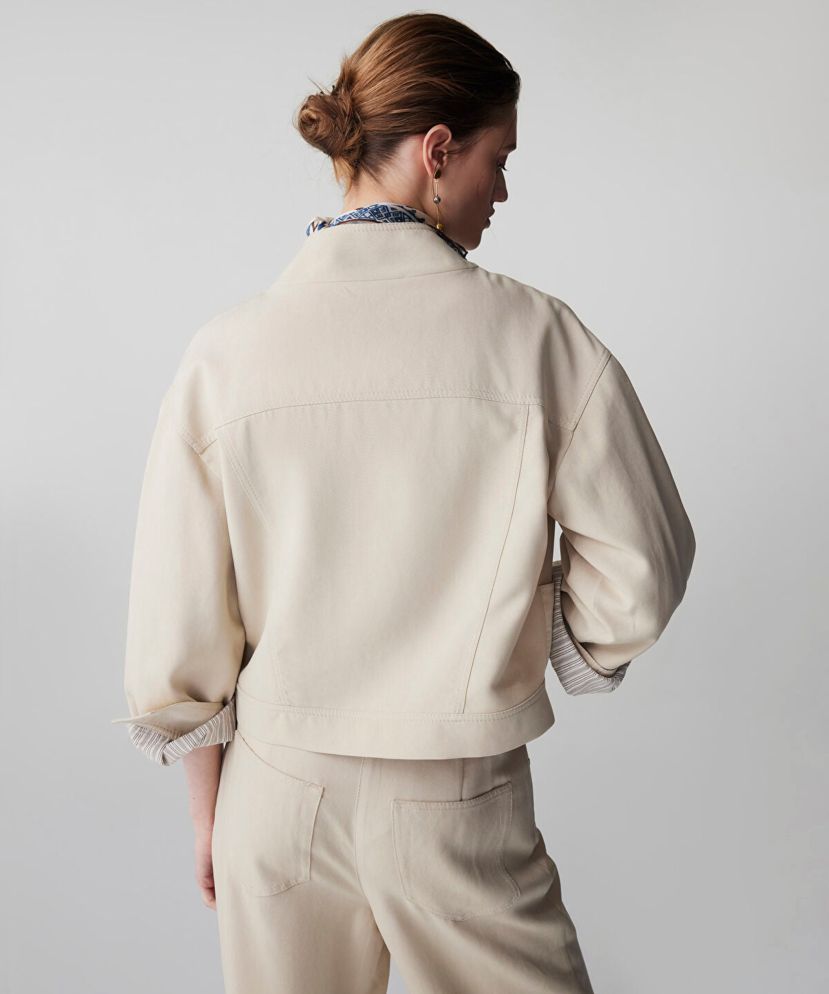 Zoomed Buttoned Jacket